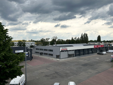 Usługowy nad rzeką
