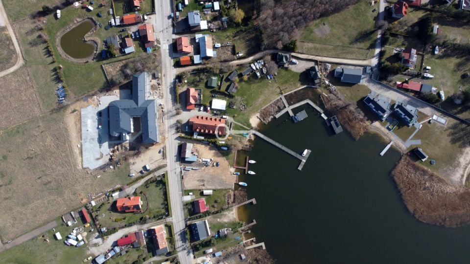 Mieszkanie apartamentowiec nad jeziorem
