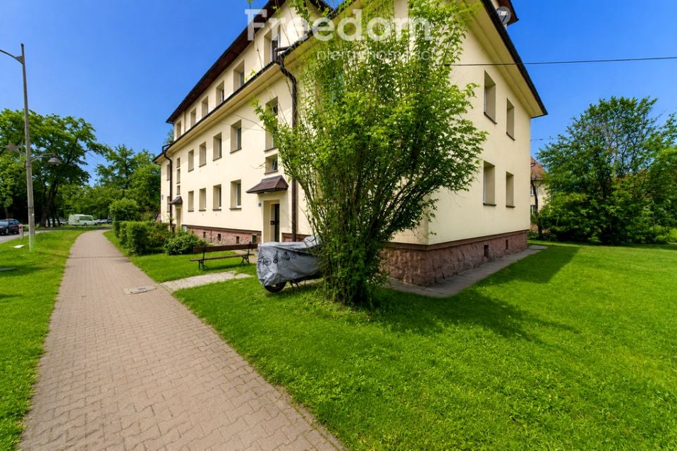 Mieszkanie blok mieszkalny nad rzeką