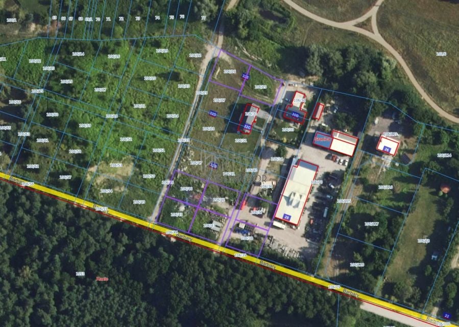 Pusta działka Granica