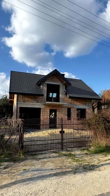 Dom Dąbrowa Tarnowska