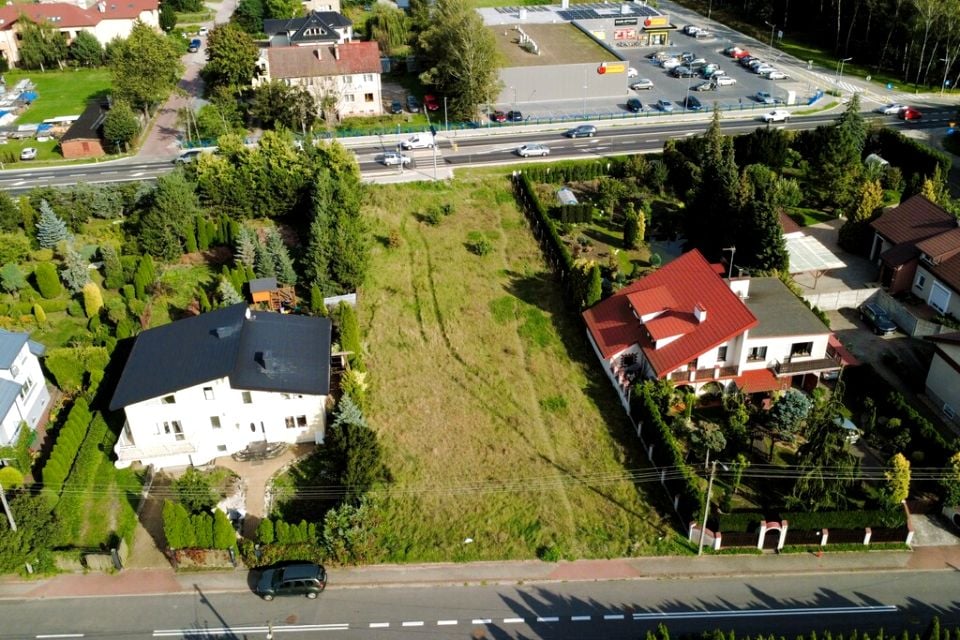 Działka przy lesie