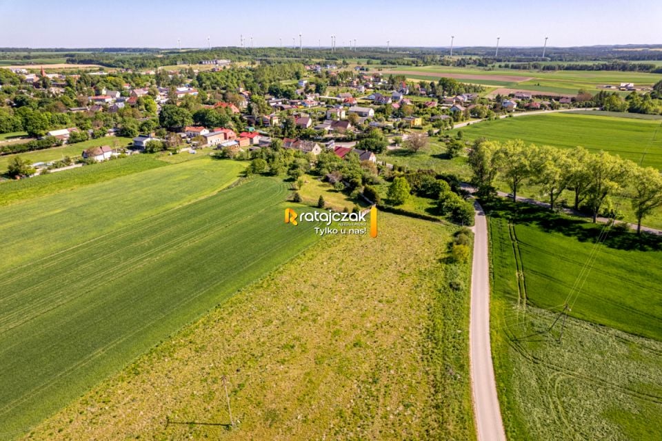 Działka przy lesie