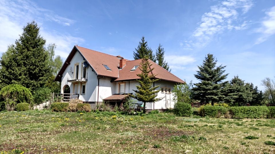 Dom z garażem