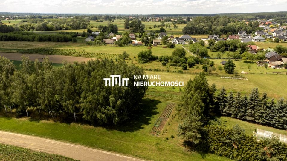 Działka przy lesie