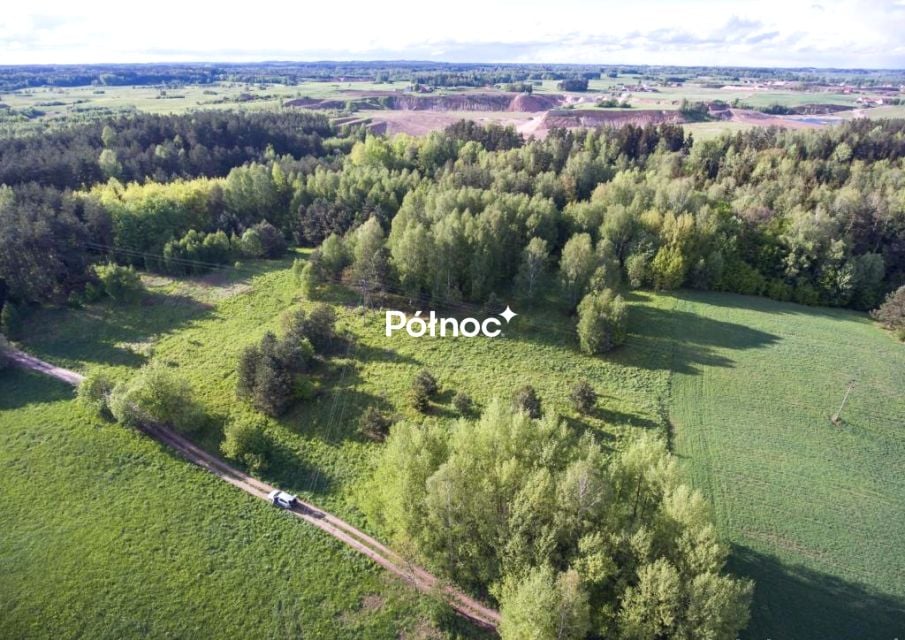 Działka nad jeziorem