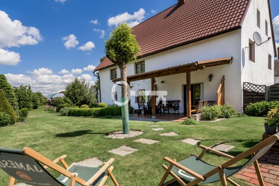 Dom Dobroszów