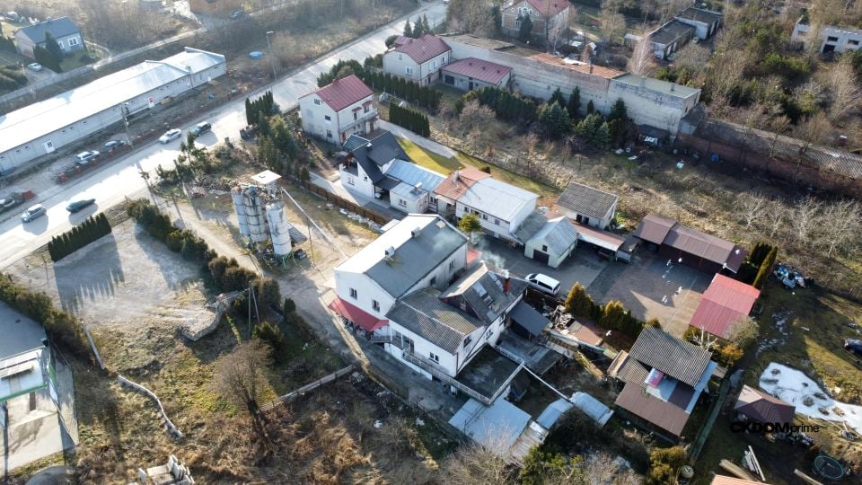 Lokal buski