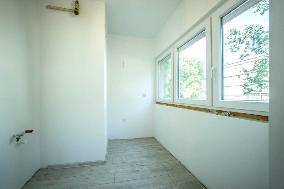 Mieszkanie blok mieszkalny przy lesie