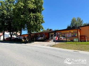 Budynek użytkowy czarna