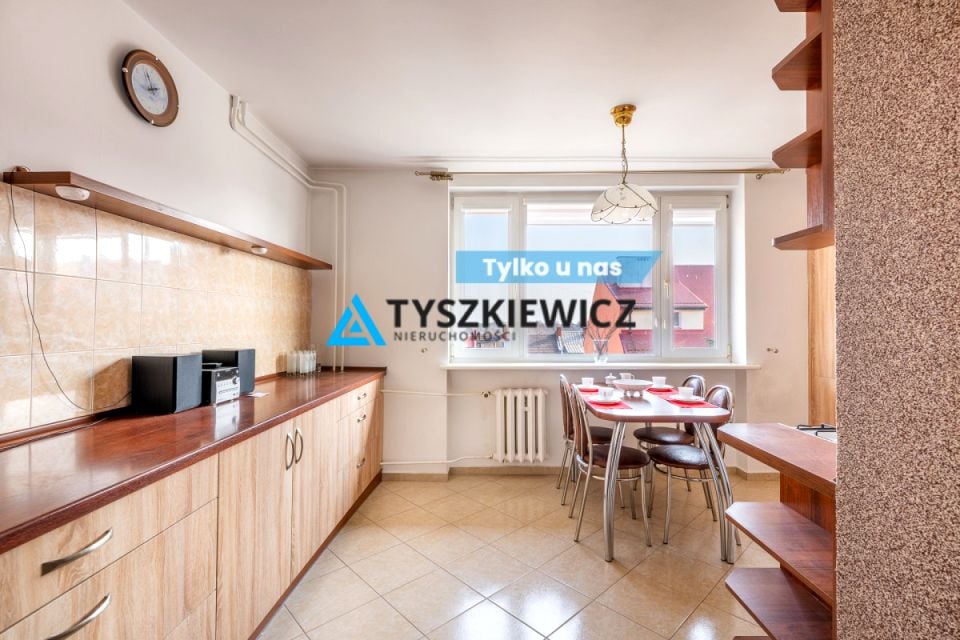 Mieszkanie blok mieszkalny nad jeziorem