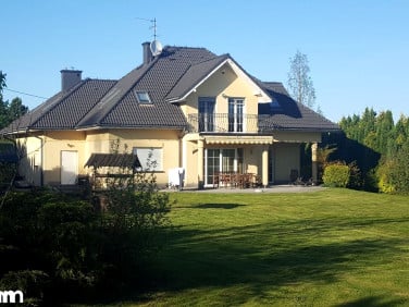 Dom z garażem