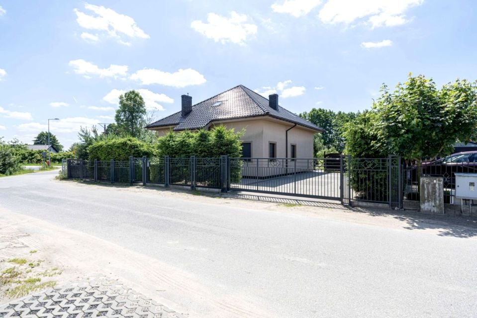 Dom Siekierki Wielkie