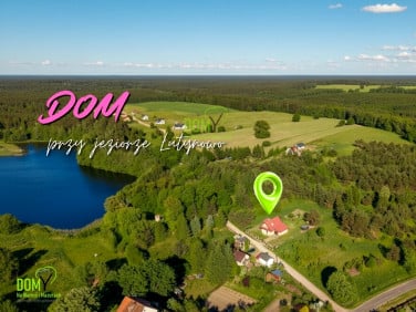 Dom z balkonem