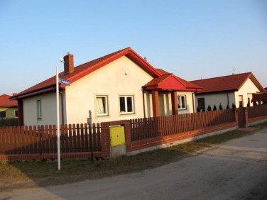 Dom z tarasem