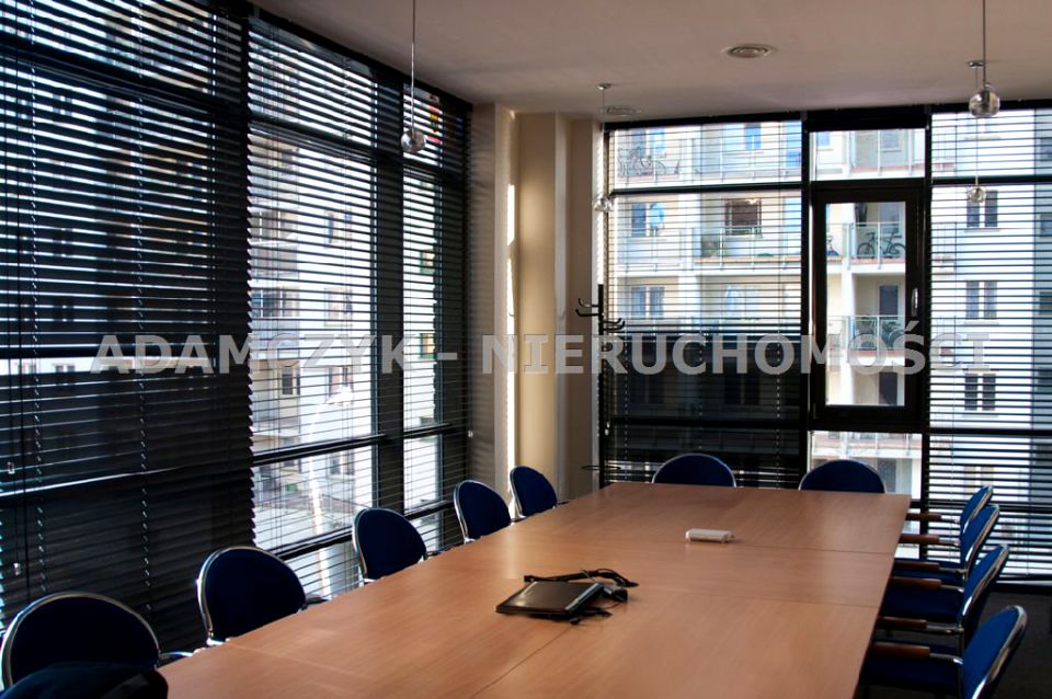 Budynek użytkowy Warszawa