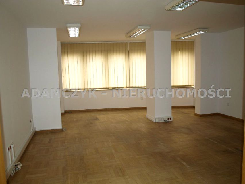 Budynek użytkowy Warszawa