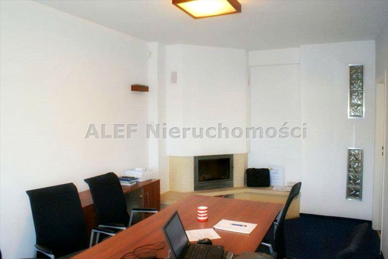 Budynek użytkowy Warszawa