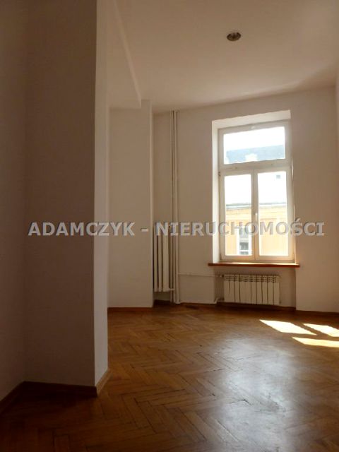 Budynek użytkowy Warszawa