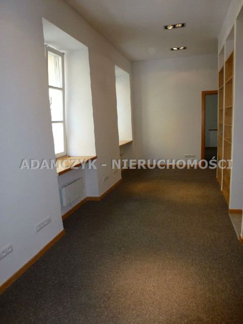 Budynek użytkowy Warszawa