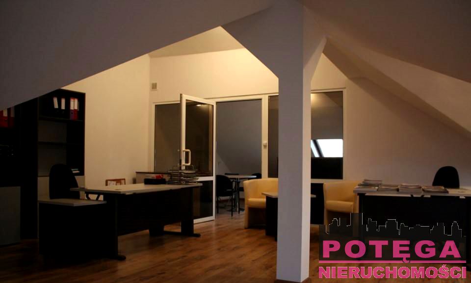 Budynek użytkowy Warszawa