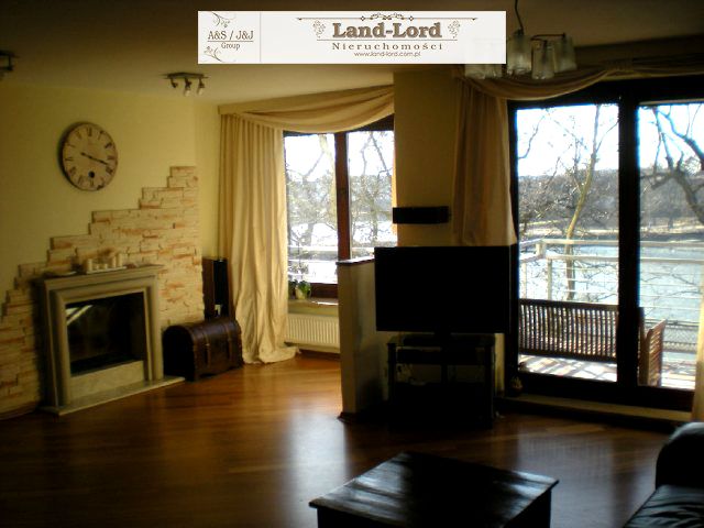 Mieszkanie nad jeziorem