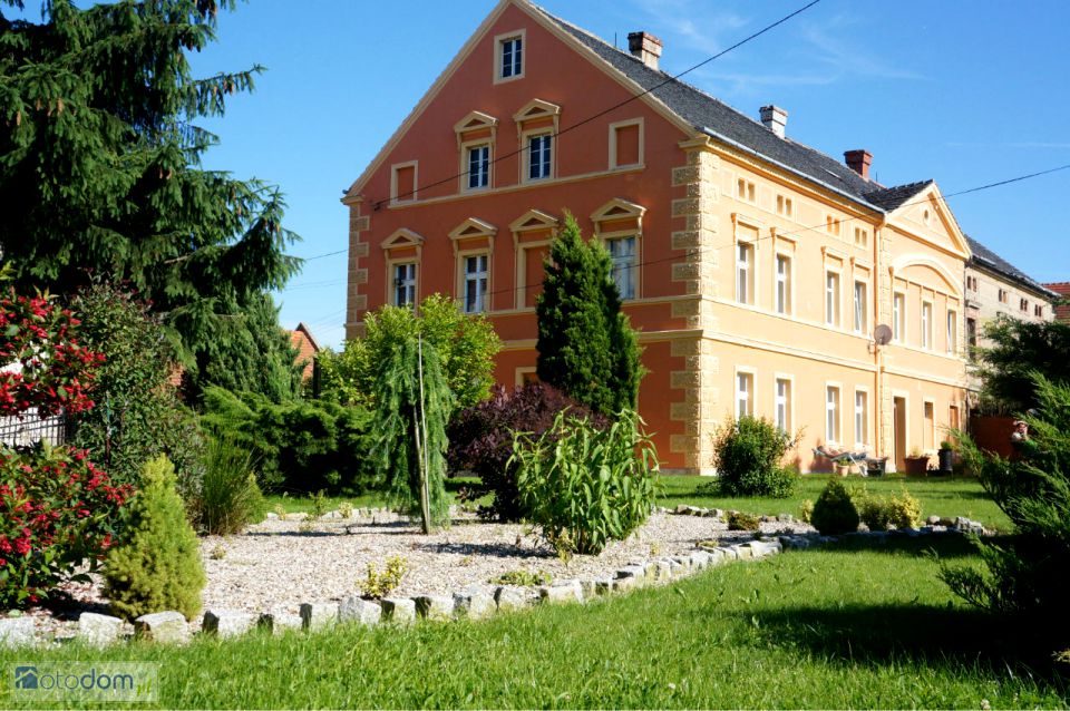 Dom Dobroszów